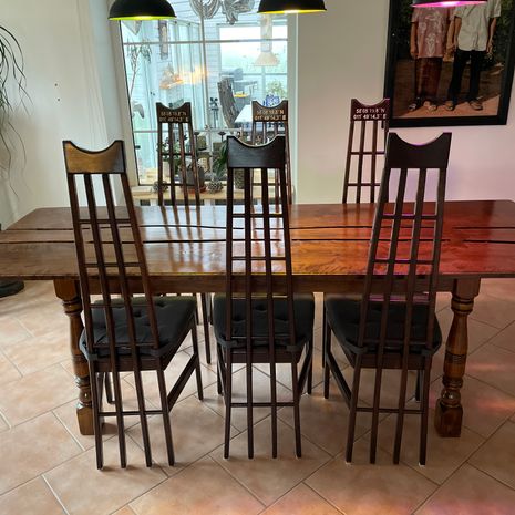 Köcksbord med 6 stolar